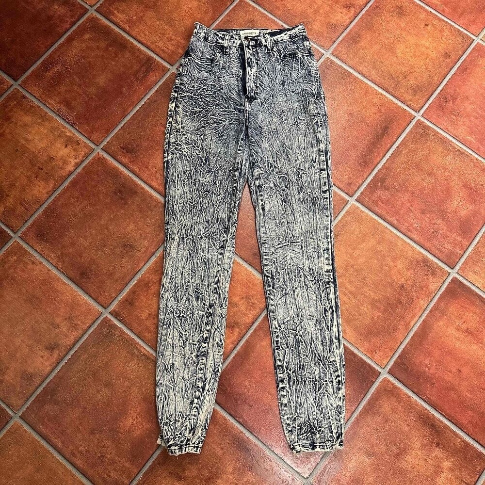 Aphrodite Blue Acid Wash High Waist Stretch Jeans Size 9